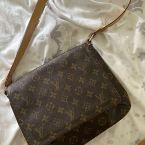 COPY - used LV side purse